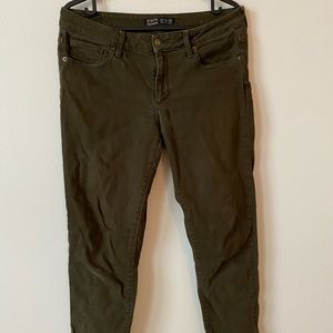 Low waist, ankle cut greenish jeans